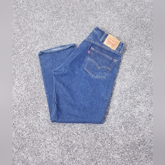 501 ORIGINAL FIT BUTTON UP LEVI'S JEANS - Picture 4 of 16